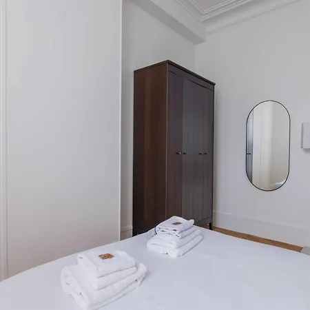 Apartment Appt 1 Bdr 2p Near Buttes Chaumont Paris
